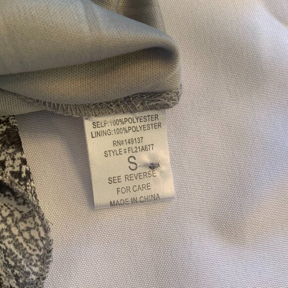 HYFVE Dress Snake Skin with cute tie long sleeve size S - Picture 4 of 7